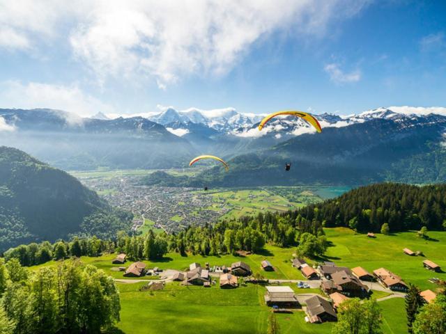 Schoene Ferienwohnung Mit Seeblick Thun Eksteriør bilde