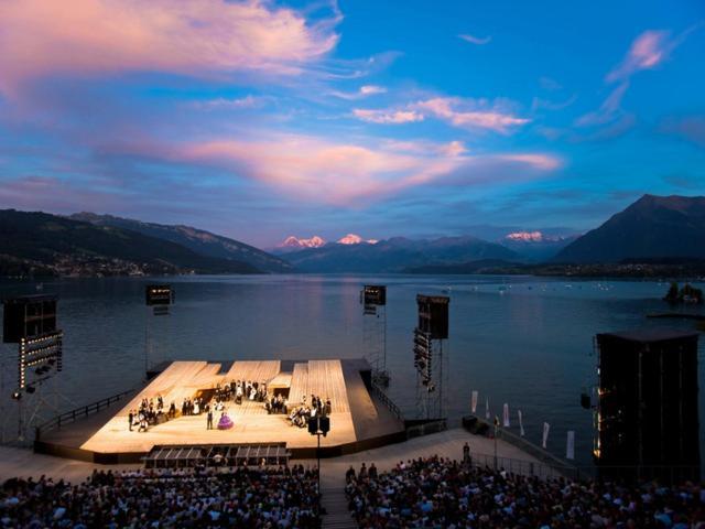 Schoene Ferienwohnung Mit Seeblick Thun Eksteriør bilde